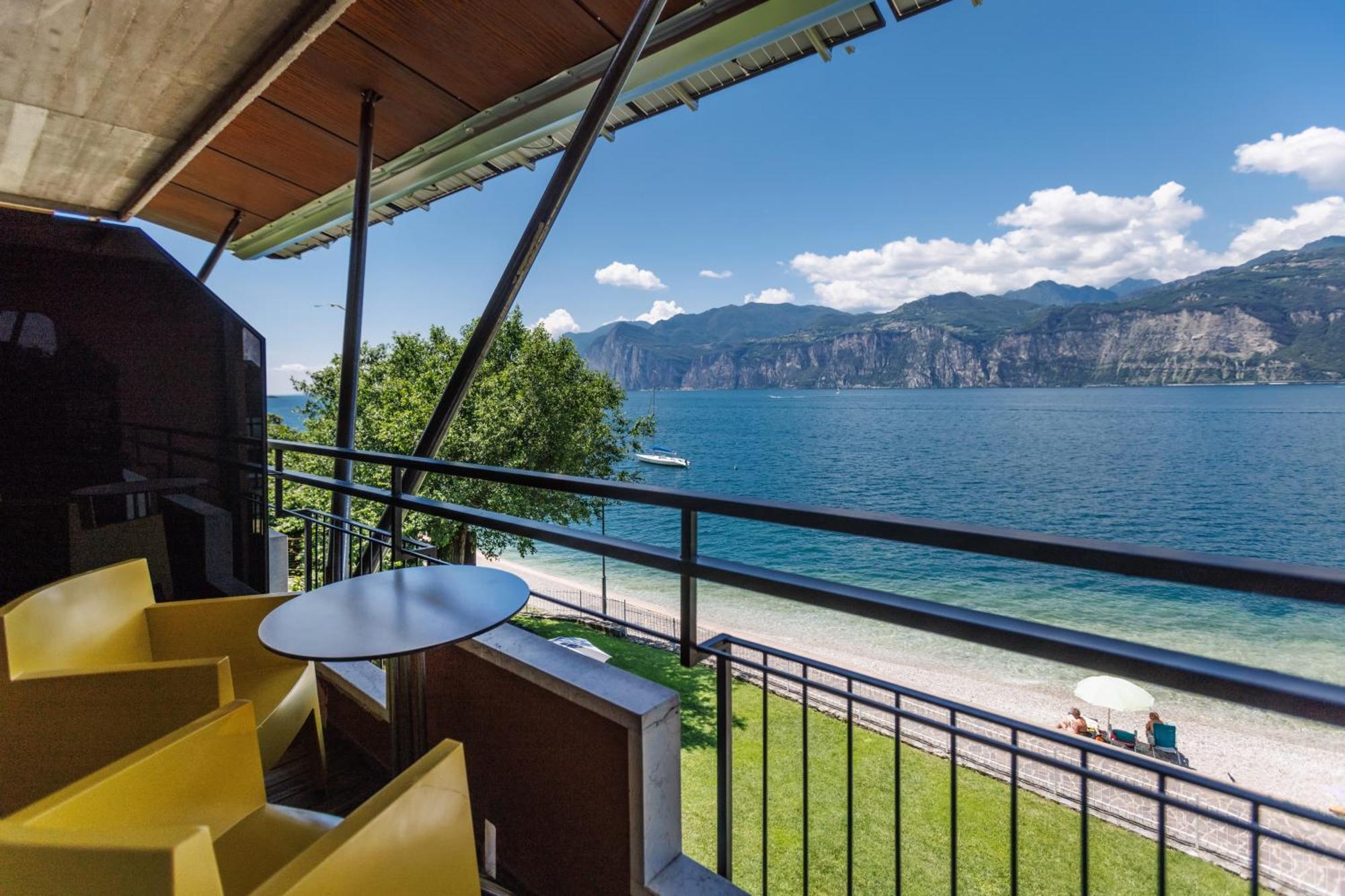 Ambienthotel Primaluna Malcesine Eksteriør billede